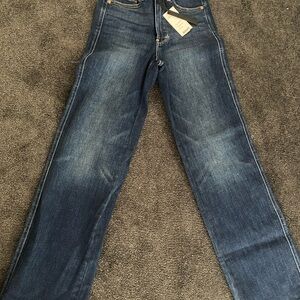Judy Blue Medium Wash Straight Leg Jeans